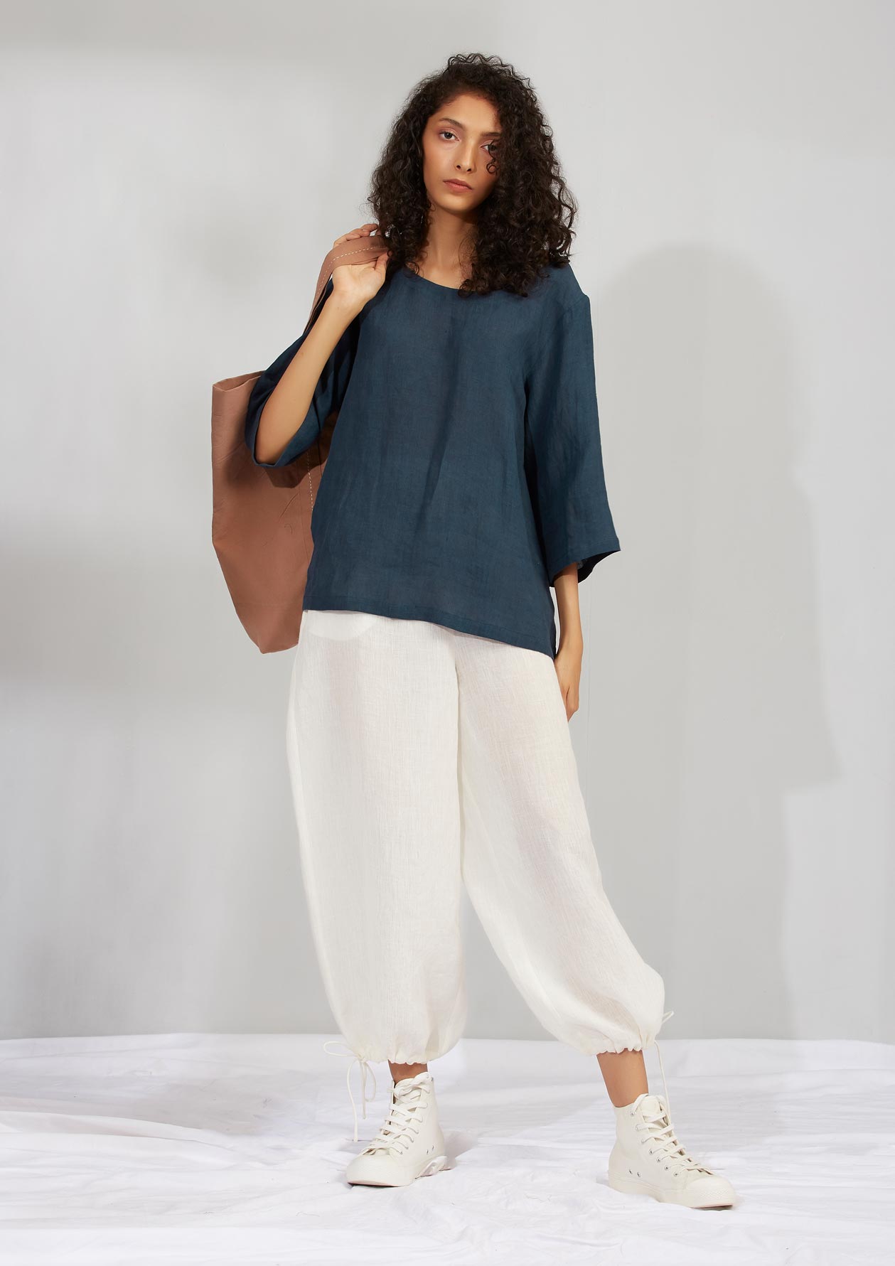JUUNI TOP