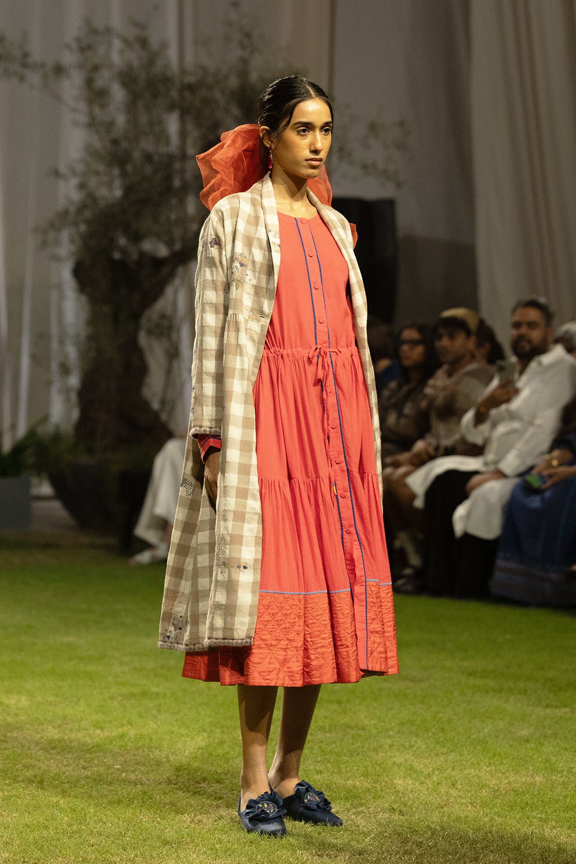 LOOK 22