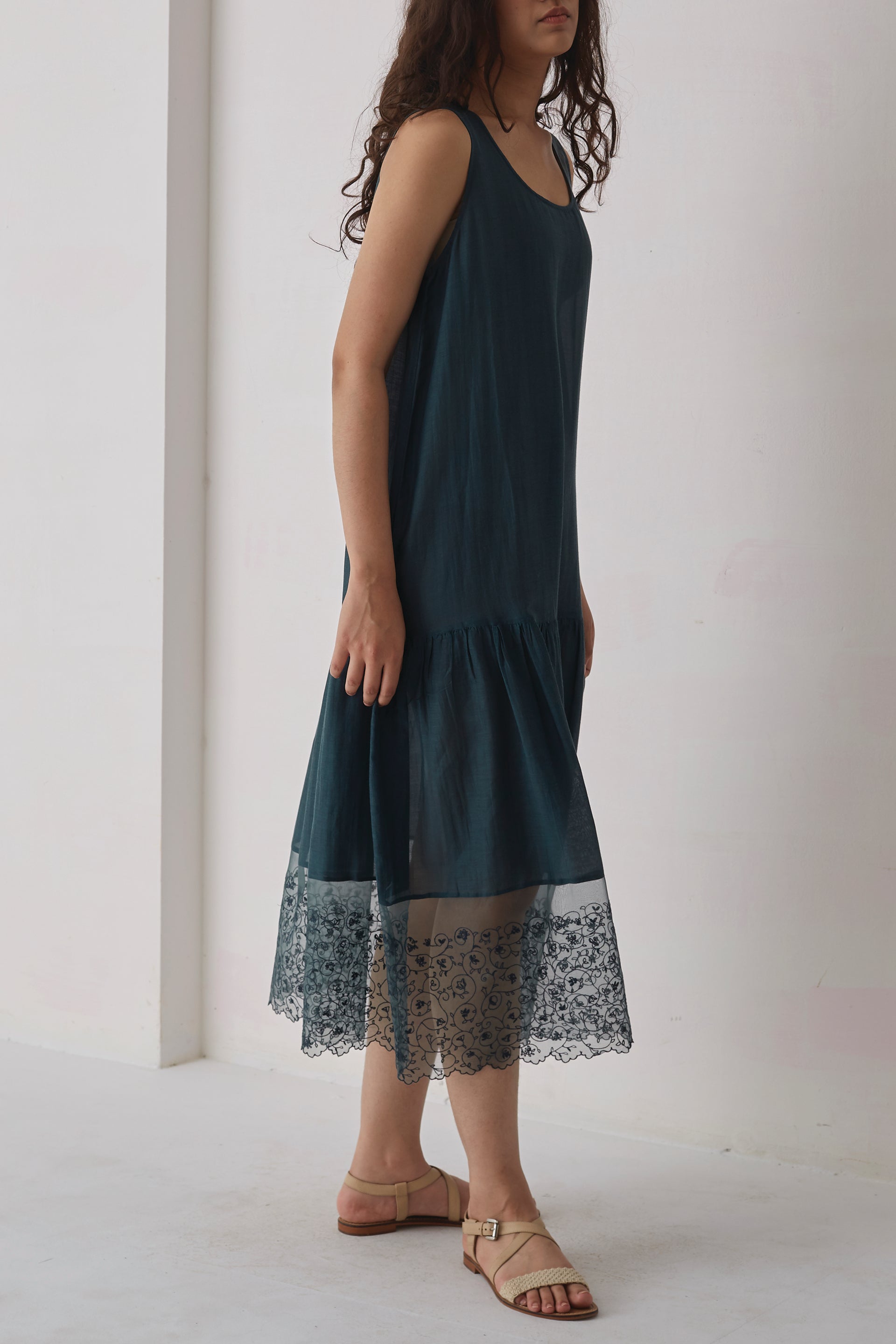 COTTON SILK UNDERLAYER WITH ORGANZA