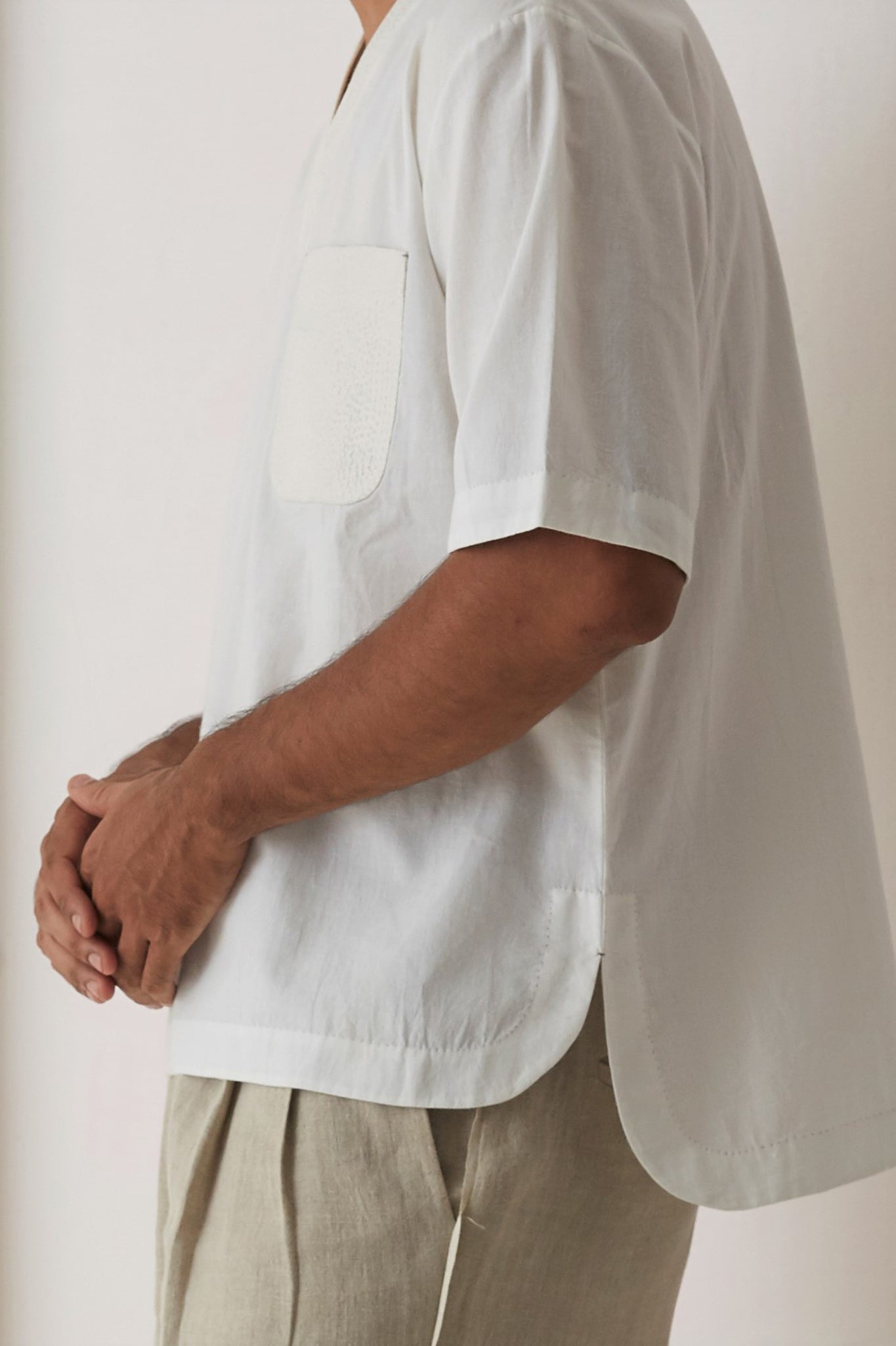 White v-neck cotton morjim shirt