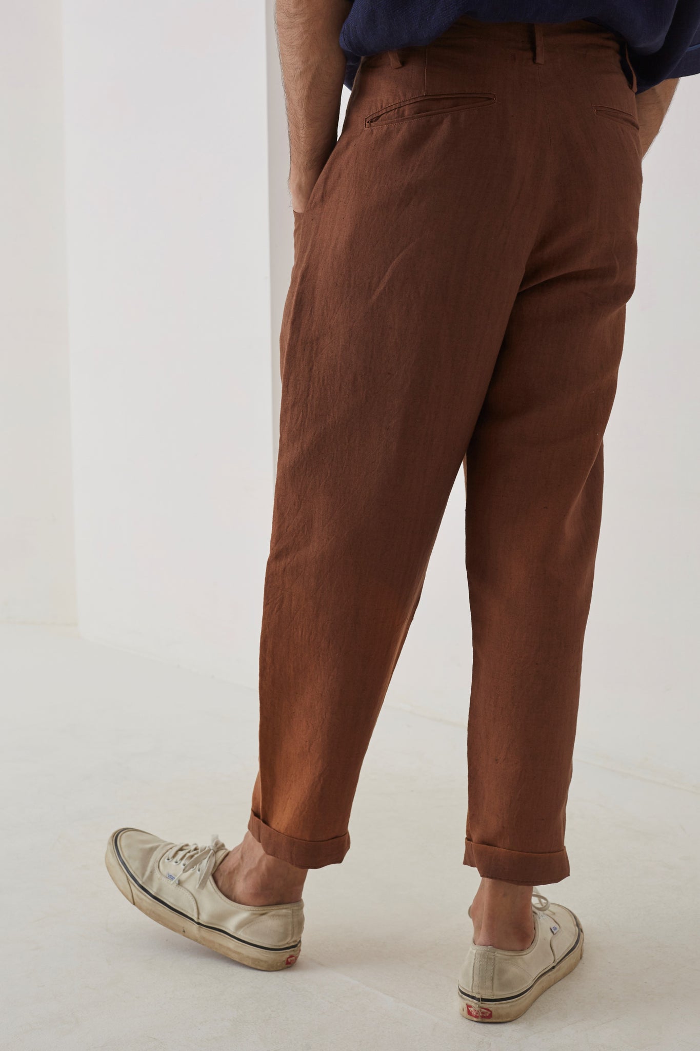Tan tapered linen agonda trousers