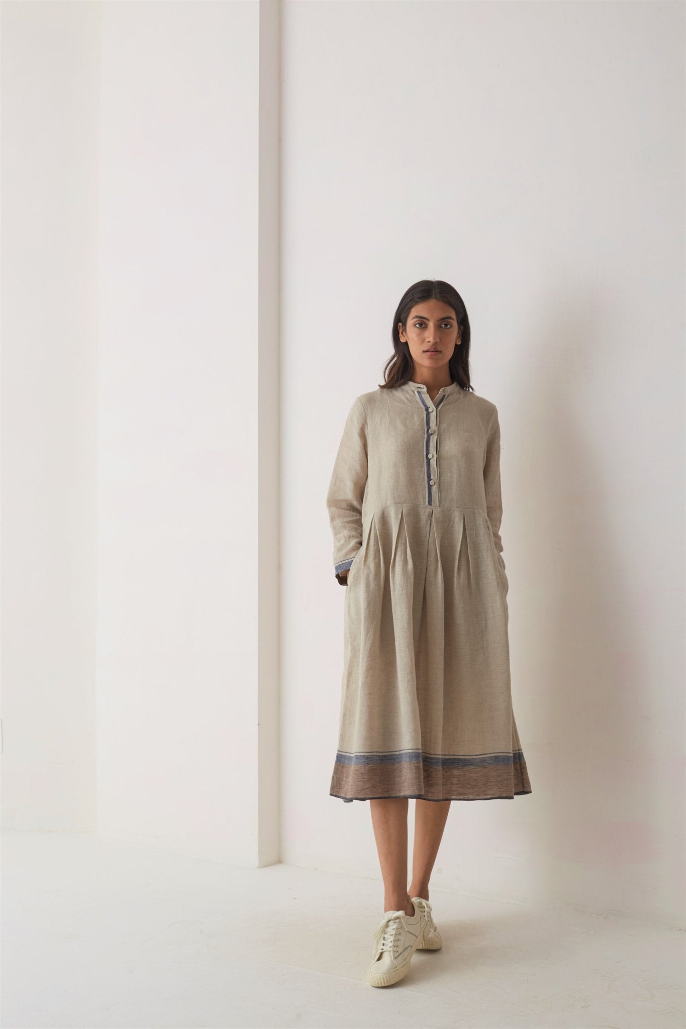 SHIN DRESS
