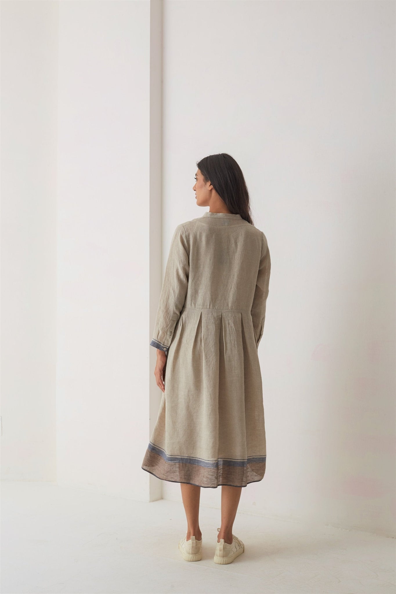 SHIN DRESS